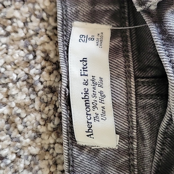 A&F 90s Straight Ultra High Rise Jeans - Picture 2 of 3